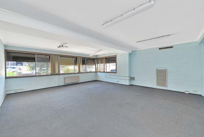 53 Garema Circuit Kingsgrove NSW 2208 - Image 5