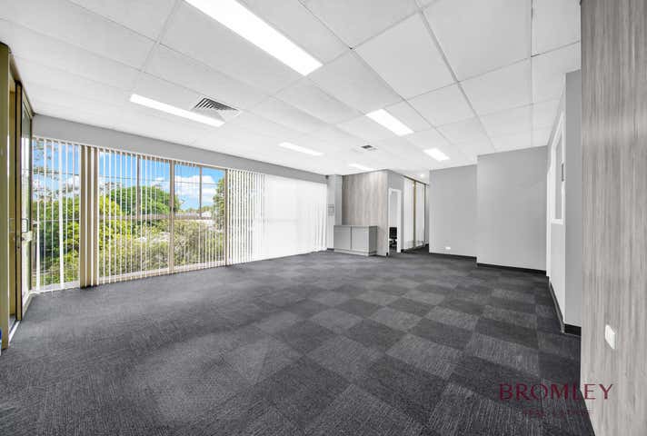 2/42 Finsbury Street Newmarket QLD 4051 - Image 3