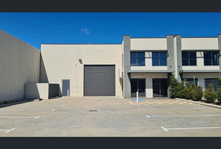 2/18 Distinction Rd Wangara WA 6065 - Image 1