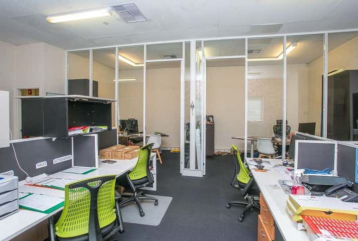 3 / 215 - 217 Grand Promenade Bedford WA 6052 - Image 3