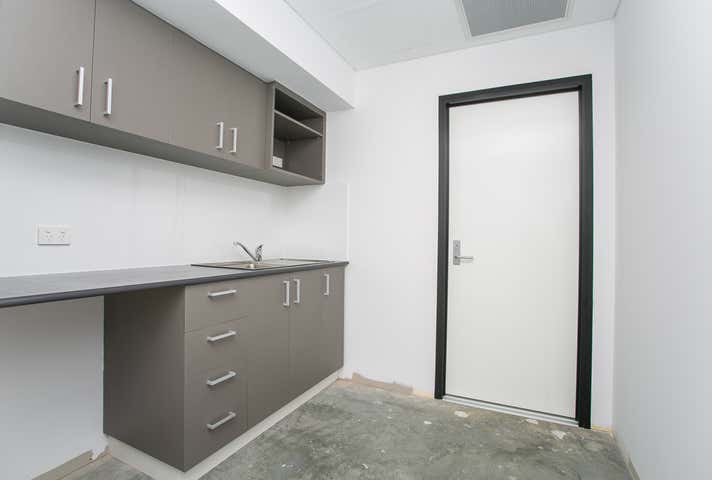 16 Brewer Road Canning Vale WA 6155 - Image 12