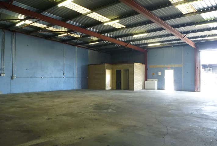 1/7 Elmsfield Road Midvale WA 6056 - Image 1