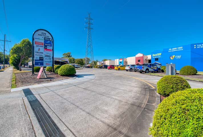 2/229 Junction Road Morningside QLD 4170 - Image 13