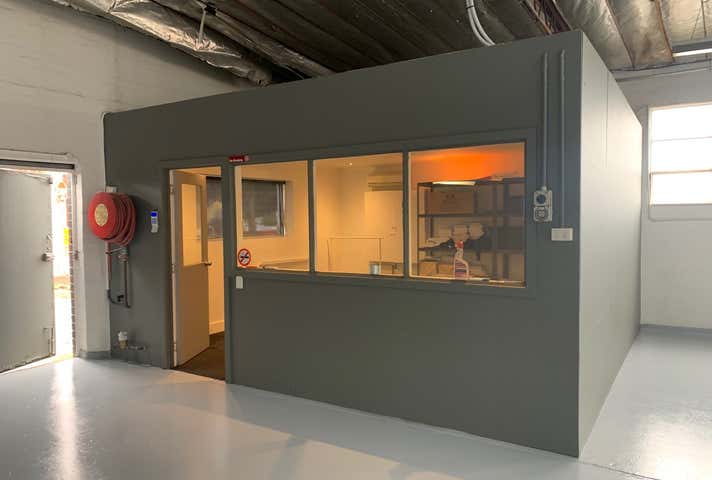 76 New Street Ringwood VIC 3134 - Image 2