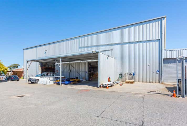 35 Kimmer Place Queens Park WA 6107 - Image 14