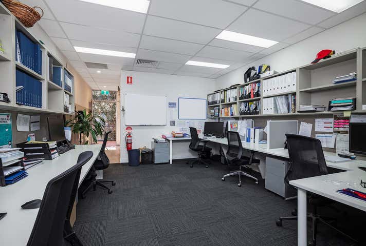 4/2 Victor Road Brookvale NSW 2100 - Image 2