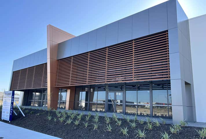 18 Pinnacle Drive Neerabup WA 6031 - Image 2