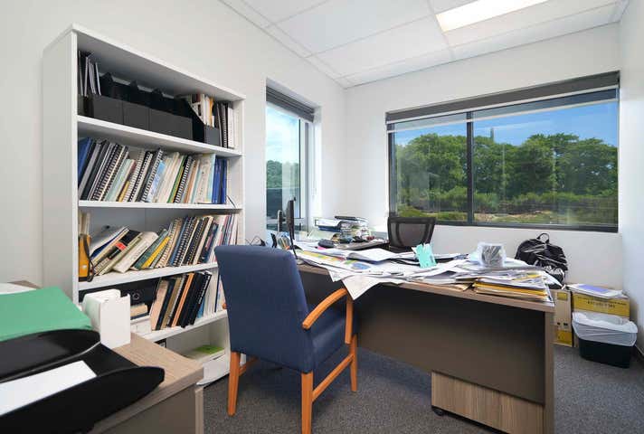 1/100 Railway Road Daglish WA 6008 - Image 8