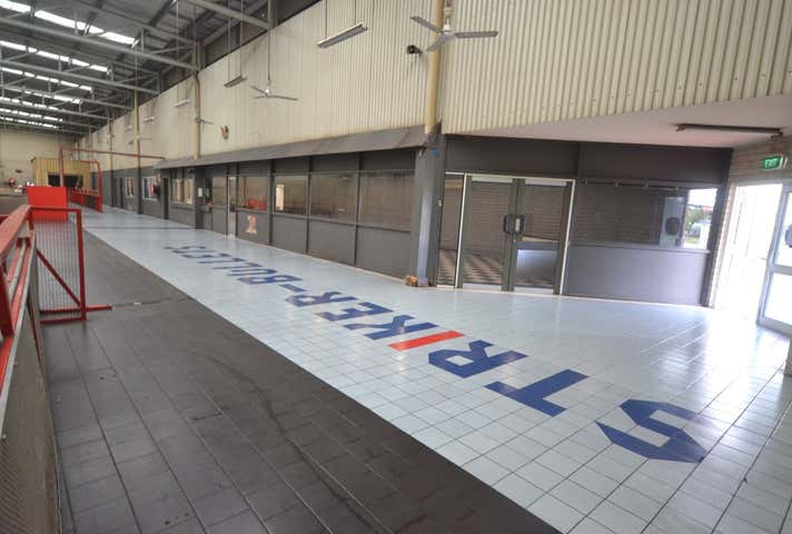 8 Cowcher Place Belmont WA 6104 - Image 4