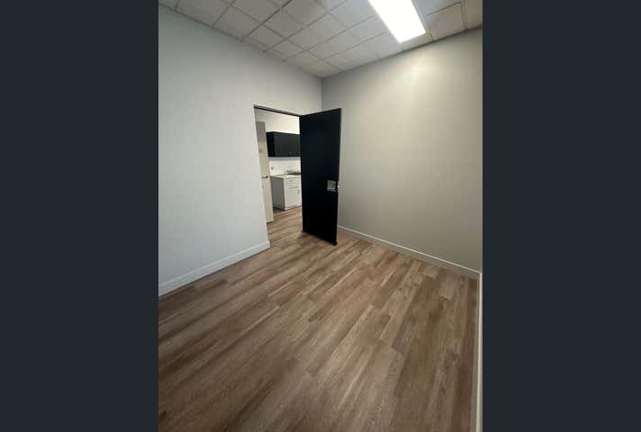 5b/9 Bideford Street Torquay QLD 4655 - Image 12