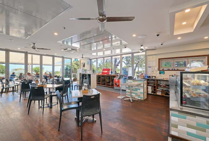 21 Ocean Drive North Coogee WA 6163 - Image 3