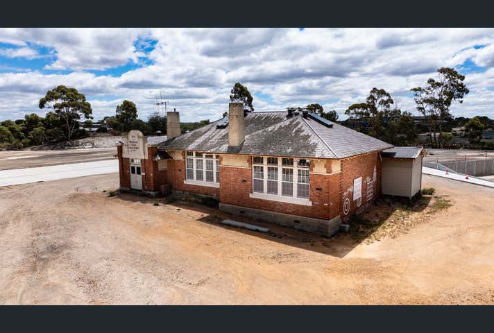 2/93 Strickland Rd East Bendigo VIC 3550 - Image 1