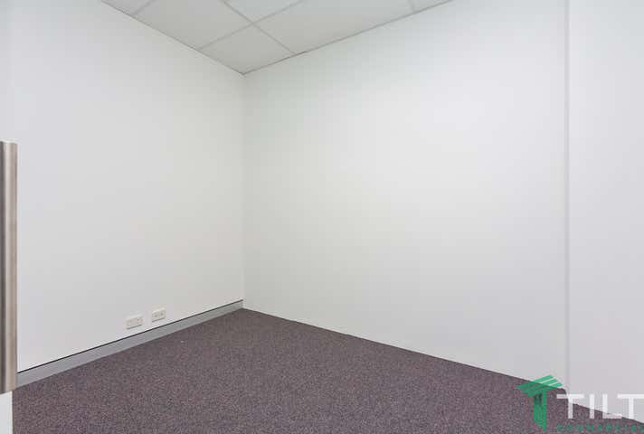 9E/817 Beeliar Drive Cockburn Central WA 6164 - Image 12