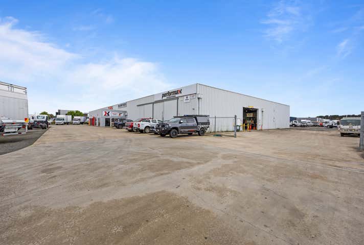 354 - 356 Dowling Street Wendouree VIC 3355 - Image 10