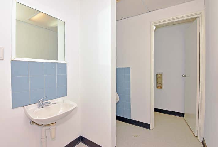 20 Embleton Avenue Embleton WA 6062 - Image 8