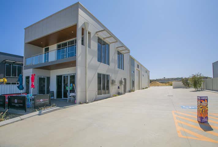 Unit 4, 37 Greenwich Pde Neerabup WA 6031 - Image 3