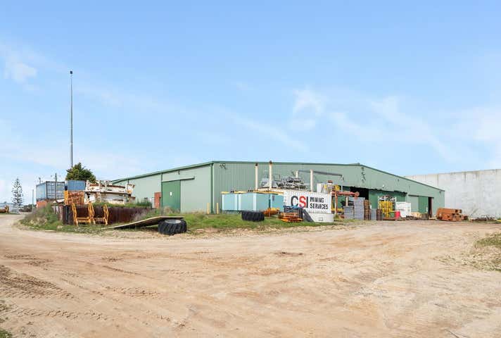 25 Wellard St Bibra Lake WA 6163 - Image 12