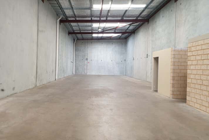 2/15 Meares Way Canning Vale WA 6155 - Image 3