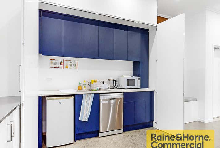 16/1163 Sandgate Road Nundah QLD 4012 - Image 3
