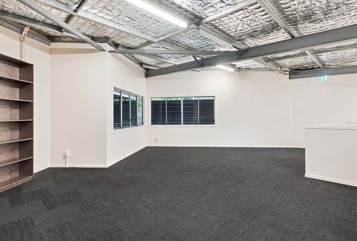 1/24 Southern Cross Circuit Urangan QLD 4655 - Image 13