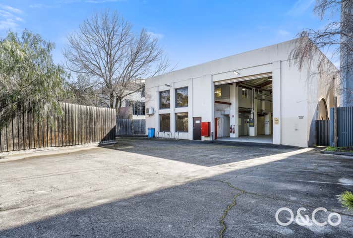 6 Luton Lane Hawthorn VIC 3122 - Image 2