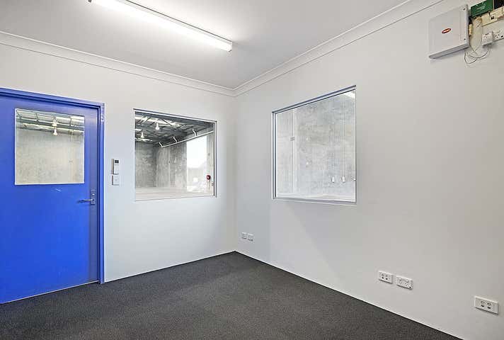 1/7 Mallaig Way Canning Vale WA 6155 - Image 16