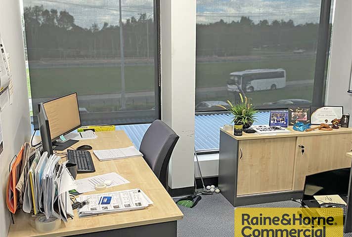 10A/104 Gympie Road Strathpine QLD 4500 - Image 8