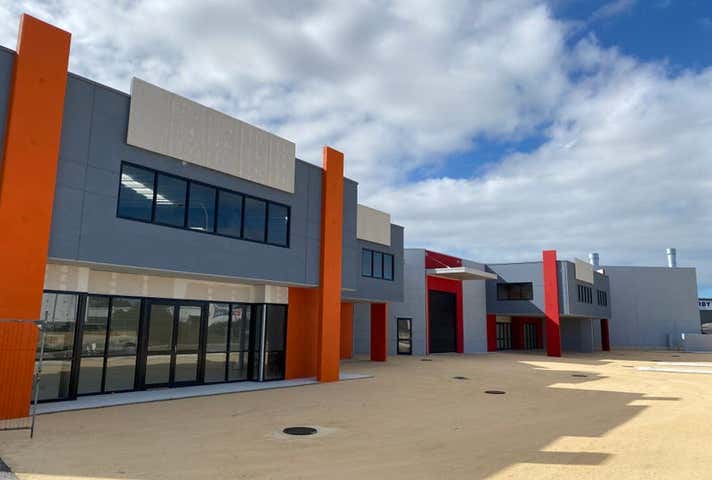 32 Supreme Loop Gnangara WA 6077 - Image 2