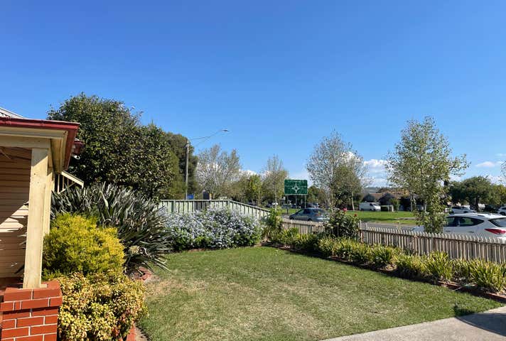 214 Beechworth Road Wodonga VIC 3690 - Image 2