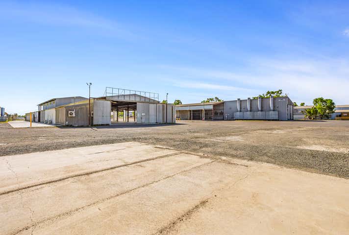 393-409 McLaughlin Street Parkhurst QLD 4702 - Image 14