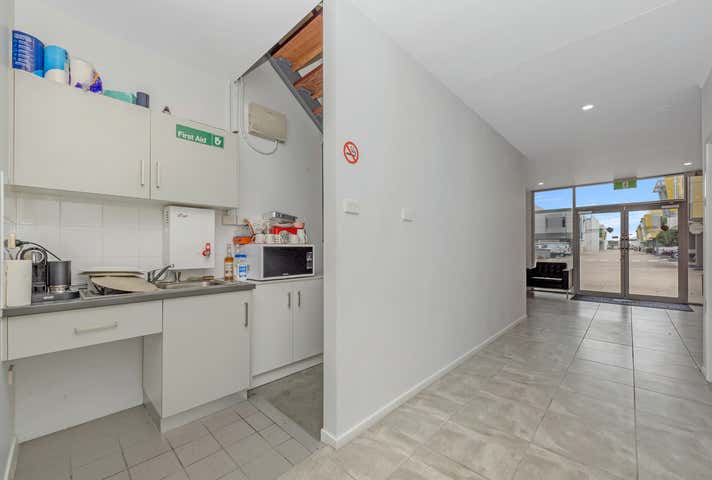 20/547 Woolcock Street Mount Louisa QLD 4814 - Image 9