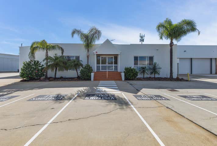 12 Hanwell Way Bassendean WA 6054 - Image 2