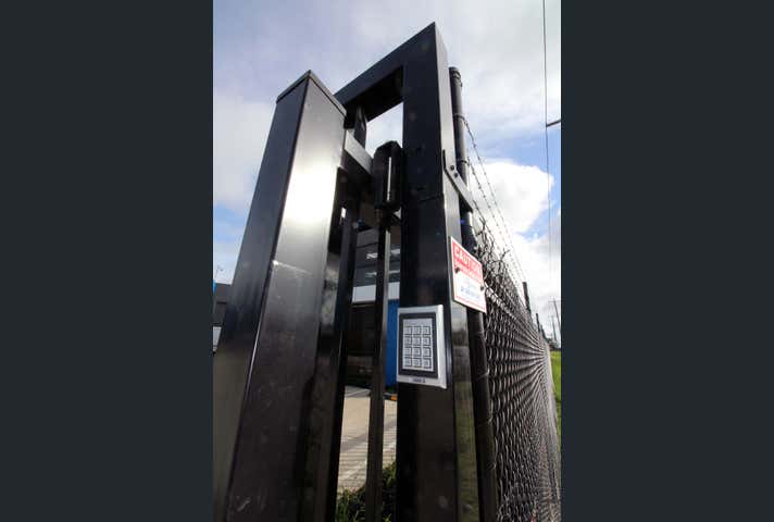 17/7 Seaside Parade North Shore VIC 3214 - Image 7