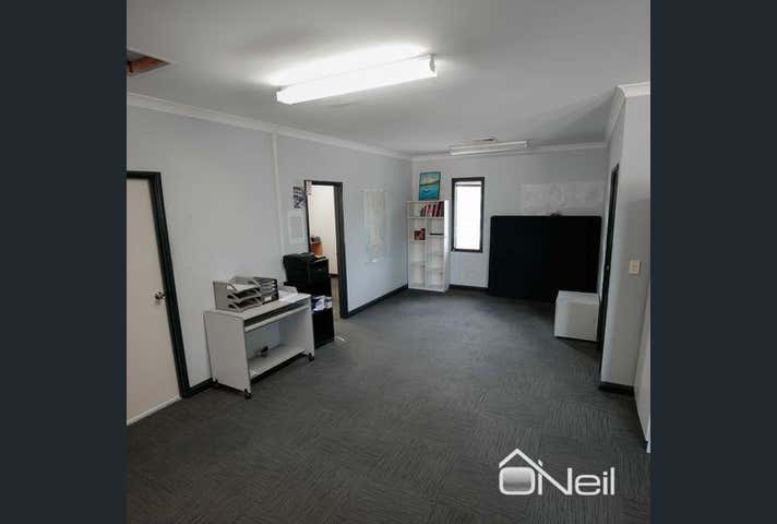 14 Gilwell Avenue Kelmscott WA 6111 - Image 18