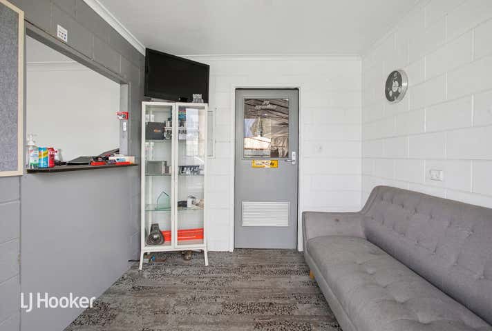 15 Bradpole Road Edinburgh North SA 5113 - Image 4