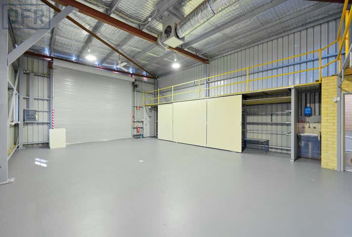 2/8 Erceg Road Yangebup WA 6164 - Image 5