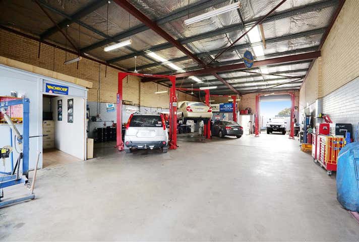 4/11 Prindiville Drive Wangara WA 6065 - Image 4