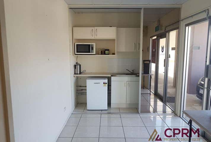 8 /25 - 27 Redcliffe Gardens Drive Clontarf QLD 4019 - Image 13