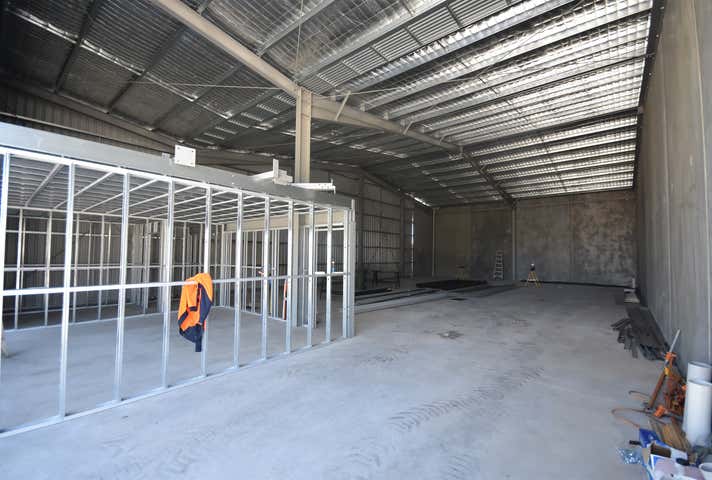 4/111 Kaitlers Road Lavington NSW 2641 - Image 3