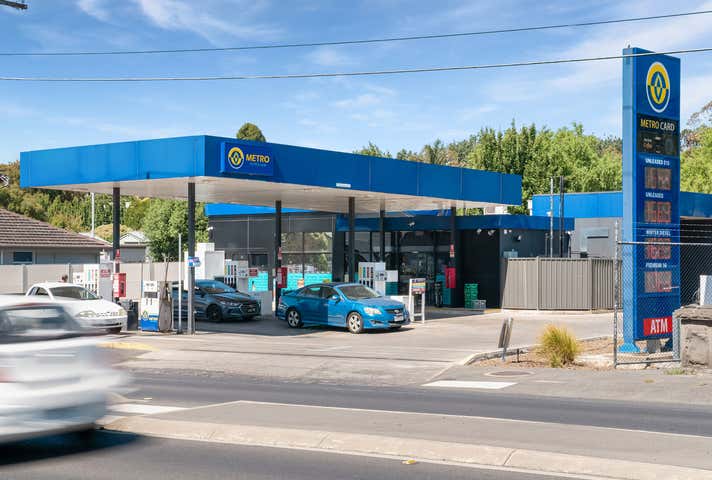 Metro Petroleum Fuel , 411 Main Road Golden Point VIC 3350 - Image 1