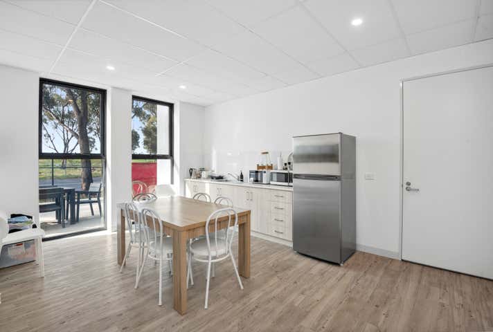 1/90 Victa Road East Bendigo VIC 3550 - Image 9