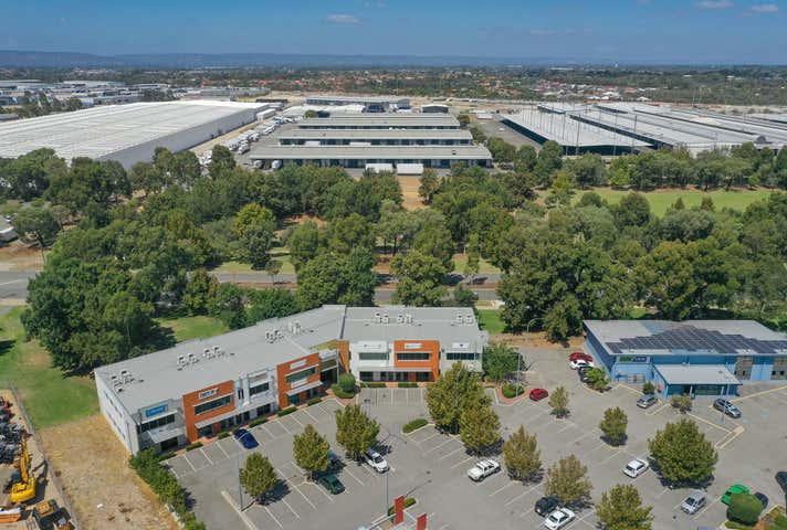10/41 Catalano Circuit Canning Vale WA 6155 - Image 13