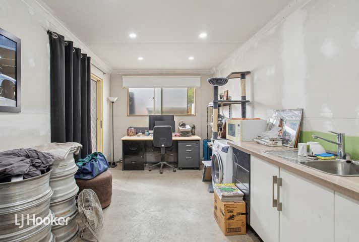 15 Bradpole Road Edinburgh North SA 5113 - Image 9