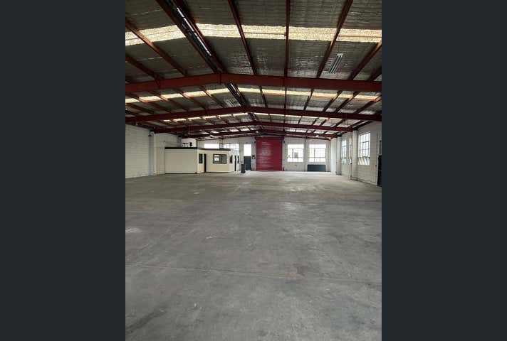 15 Wright Street Sunshine VIC 3020 - Image 2