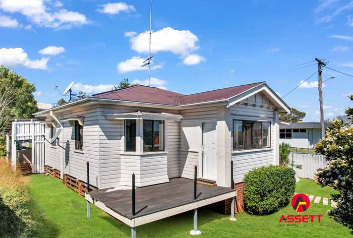 108 RUTHVEN STREET Harlaxton QLD 4350 - Image 4