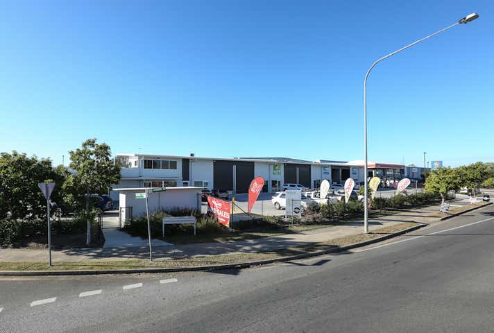 1/1 Hawkins Crescent Bundamba QLD 4304 - Image 10