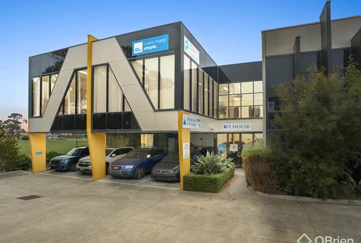 7/3 Torca Terrace Mornington VIC 3931 - Image 1