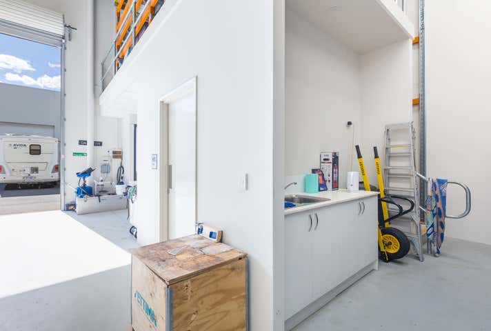 6/6 Production Road Canning Vale WA 6155 - Image 11