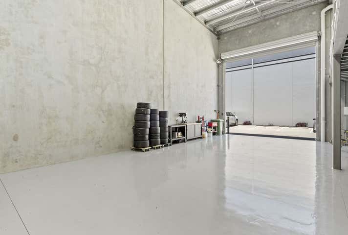 Unit 4 2 Inventory Court Arundel QLD 4214 - Image 5