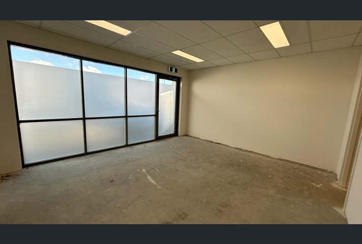 2/11 Argong Chase Cockburn Central WA 6164 - Image 4